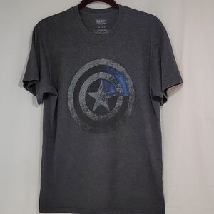 Marvel Captain America Gray Short Sleeve Tee